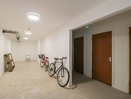 Flat 2, 38 Preston Road