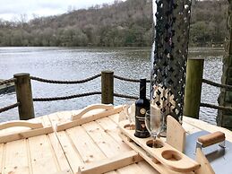 Horton Lodge Boathouse