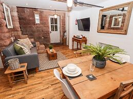 Horton Lodge Boathouse