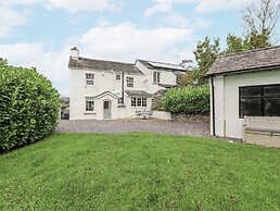 Smithy Cottage at Bowland Bridge