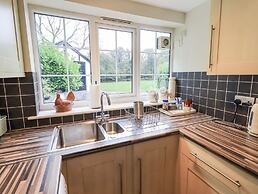 Smithy Cottage at Bowland Bridge