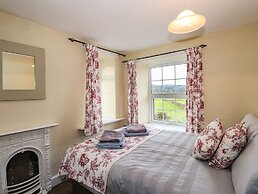 Smithy Cottage at Bowland Bridge