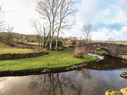 Smithy Cottage at Bowland Bridge
