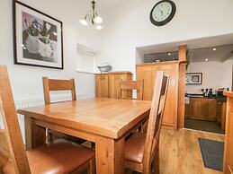Great Western Farmhouse