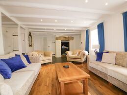 Great Western Farmhouse