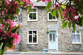 Stone Cottage at Staveley