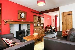 Stone Cottage at Staveley