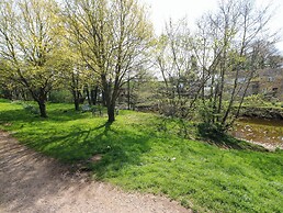 2 Eden Lodge