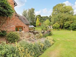 Mill Farm - The Farmhouse