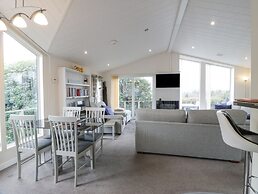 Oyster Bay Lodge