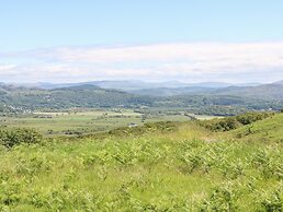 Yr Hen Ysgol, The Old School