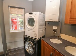 Yr Hen Ysgol, The Old School