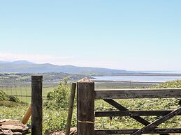Yr Hen Ysgol, The Old School