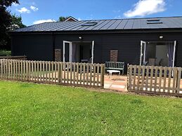 2 Barn Cottages
