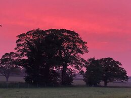 2 Barn Cottages