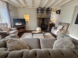Coupling Cottage