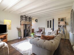 Coupling Cottage