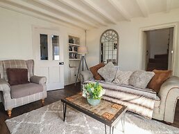 Coupling Cottage