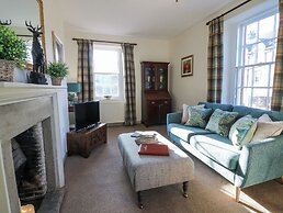 Pear Cottage - Priorwood Garden
