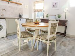Pear Cottage - Priorwood Garden