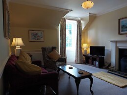Upper West Wing Flat - Tarvit