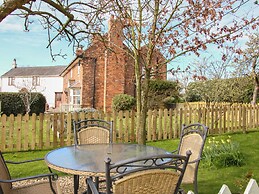 1 Royal Oak Cottages