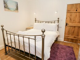 Shipswheel Cottage at Broadings Farm