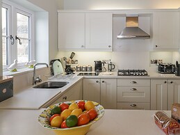 Shipswheel Cottage at Broadings Farm