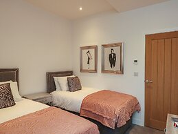 Harbourside Haven Penthouse 2