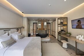 Aeonic Suites and Spa