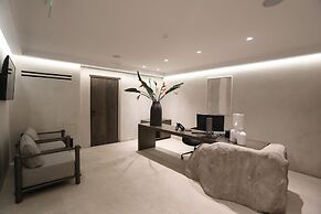 Aeonic Suites and Spa