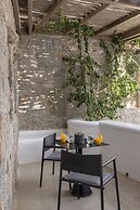 Aeonic Suites and Spa