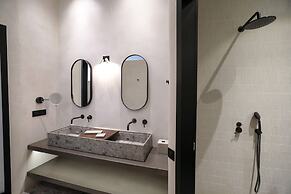 Aeonic Suites and Spa