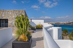 Aeonic Suites and Spa