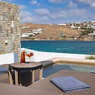 Aeonic Suites and Spa