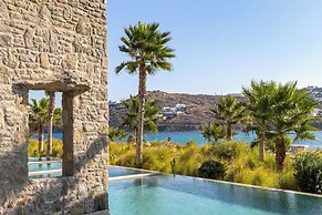 Aeonic Suites and Spa