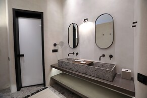 Aeonic Suites and Spa