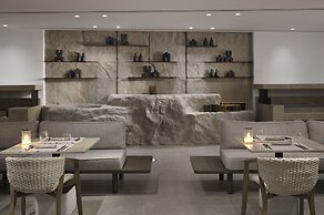 Aeonic Suites and Spa