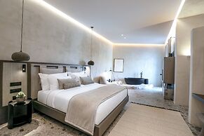 Aeonic Suites and Spa