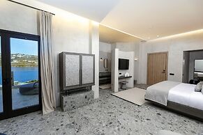 Aeonic Suites and Spa