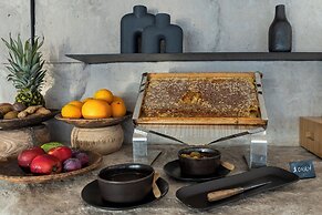 Aeonic Suites and Spa