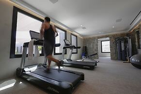 Aeonic Suites and Spa