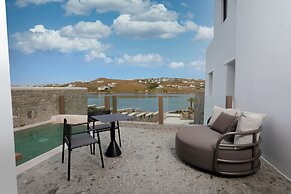 Aeonic Suites and Spa