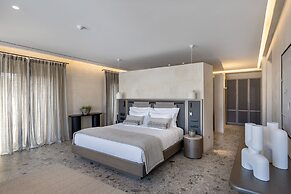 Aeonic Suites and Spa