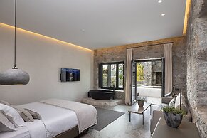 Aeonic Suites and Spa