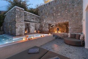 Aeonic Suites and Spa