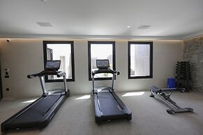 Aeonic Suites and Spa