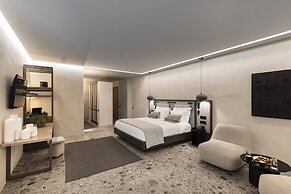 Aeonic Suites and Spa