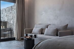 Aeonic Suites and Spa