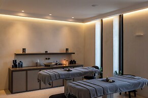 Aeonic Suites and Spa